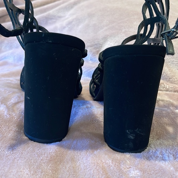 Sexy Black heels - Picture 4 of 5